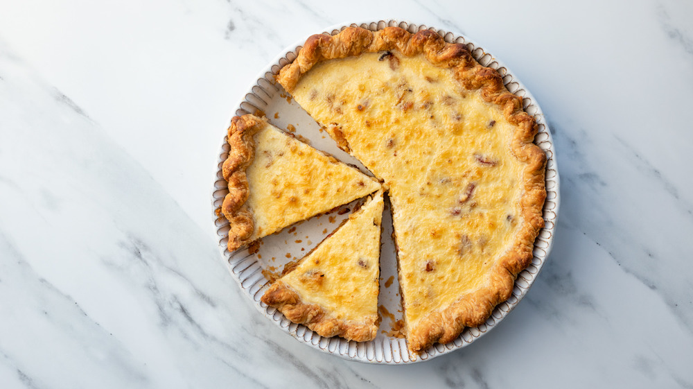 Caramelized onion and bacon quiche recipe