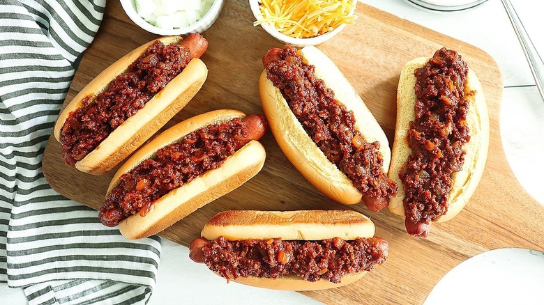 hot dogs with chili 