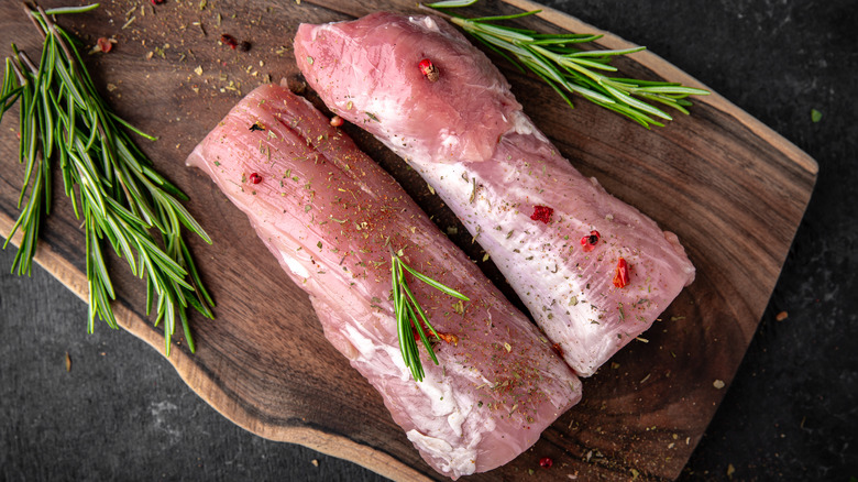   lomo de cerdo crudo