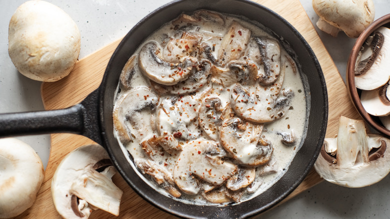 Creamy mushroom skillet 