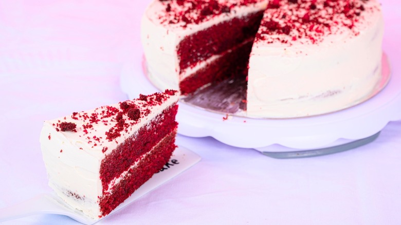 Red velvet cake vanilla frosting