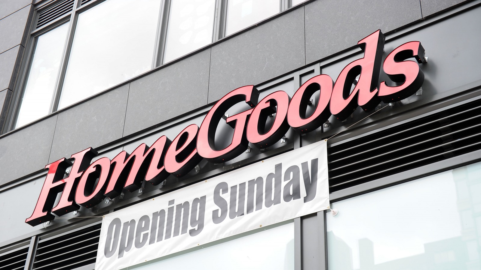 HomeGoods Shopping Tips: Best Products, and How to Score Deals