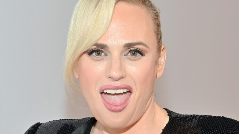 rebel wilson smiling