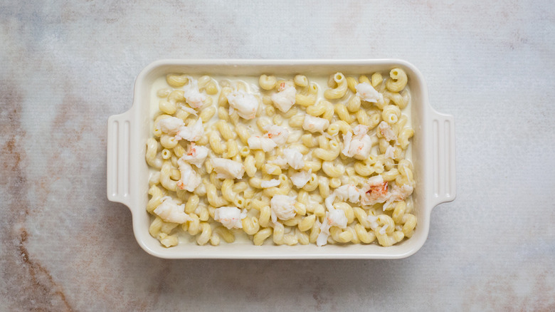 macaroni and cheese on table
