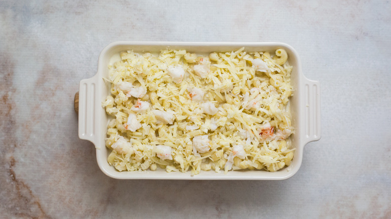 macaroni and cheese on table