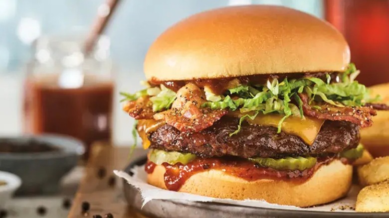 Smoke and Pepper burger