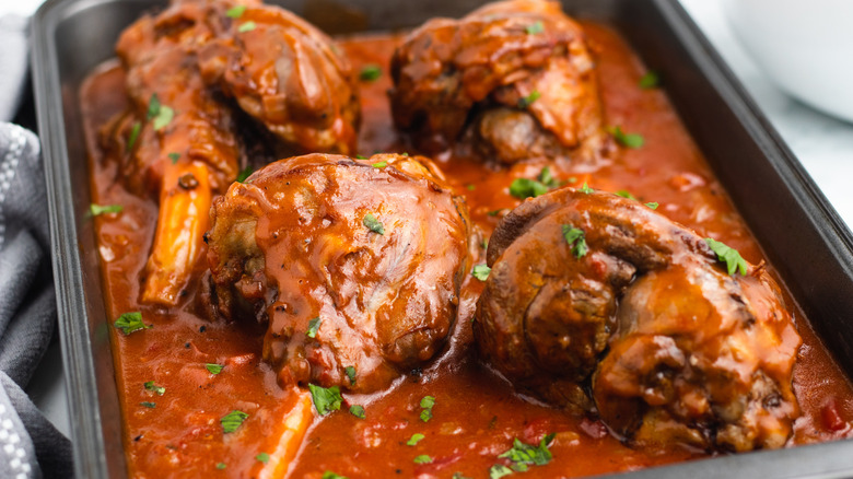 lamb shanks in baking pan