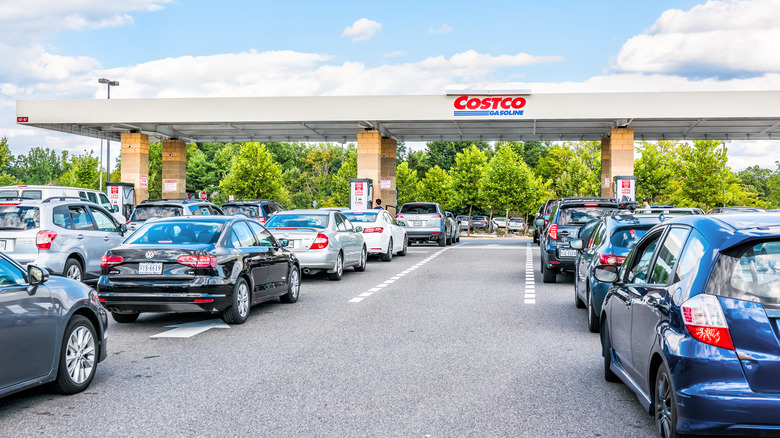 Gas line outside of a Costco