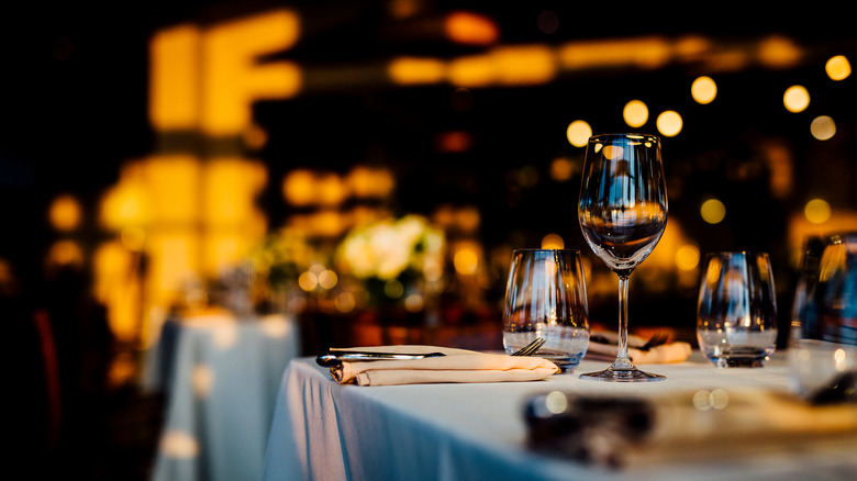 empty table at restaurant