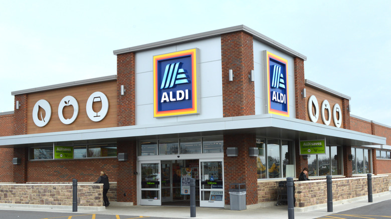 Aldis store front