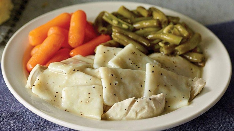   Cracker Barrel Chicken und Dumpling Abendessen