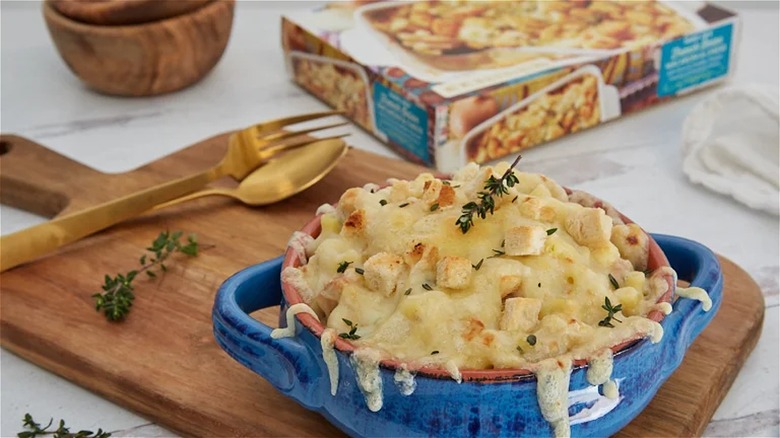 french onion macaroni cheese