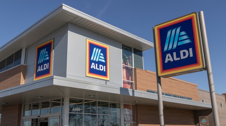 Front of an Aldi store