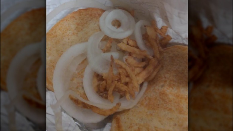 Wendy's burger with no toppings