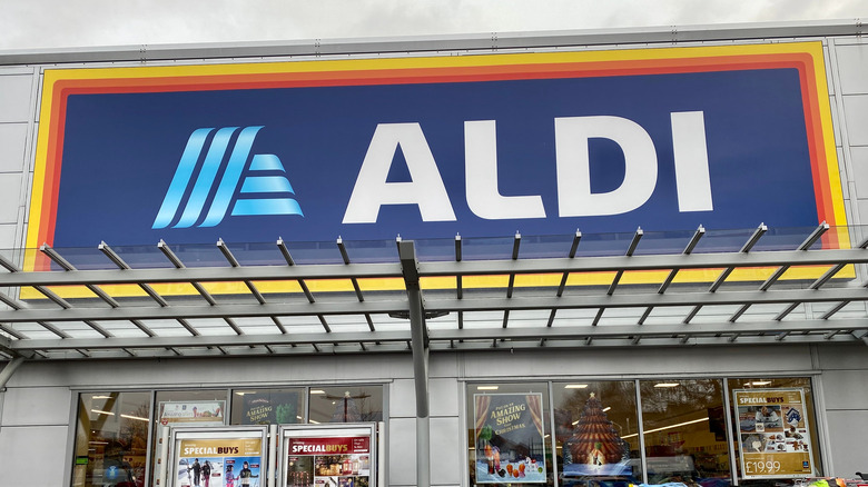 Aldi storefront