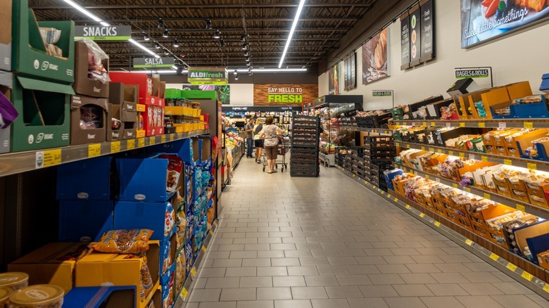 aldi snack aisle