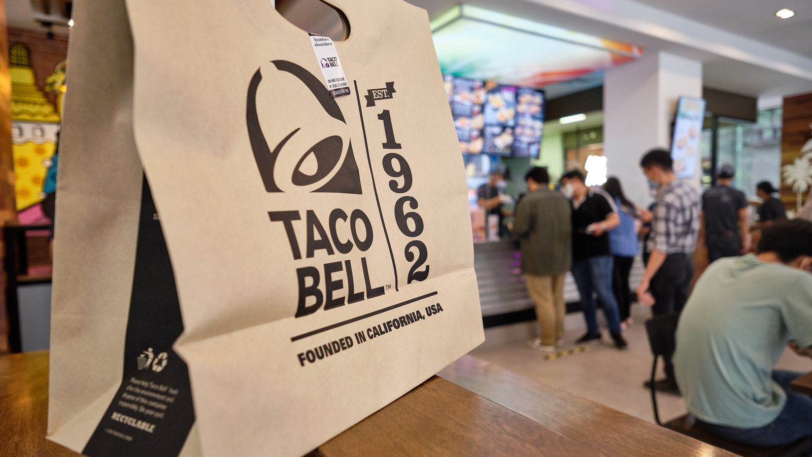 Reddit Proved That Taco Bell's Mexican Pizza Has A Different Standard