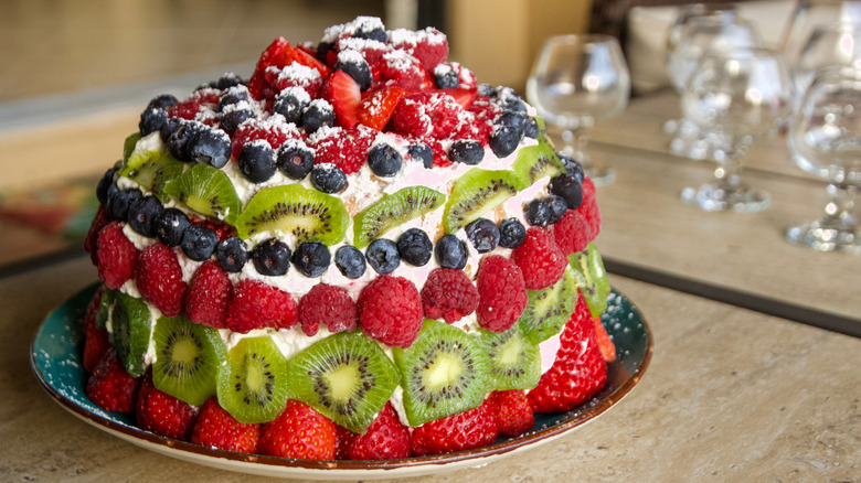 Fruit cake with strawberries and kiwis