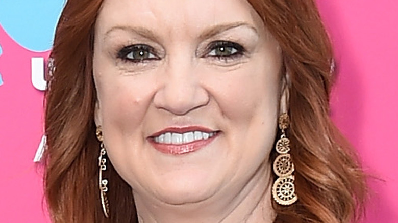 Ree Drummond smiling on the red carpet
