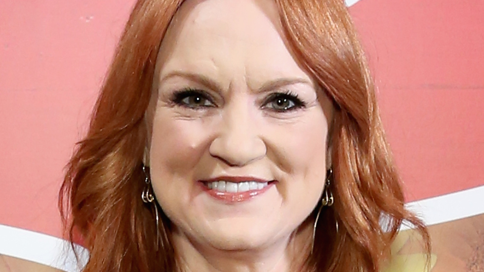 https://www.mashed.com/img/gallery/ree-drummond-talks-big-bad-budget-battle-cowboy-cooking-and-more-exclusive-interview/l-intro-1660057486.jpg
