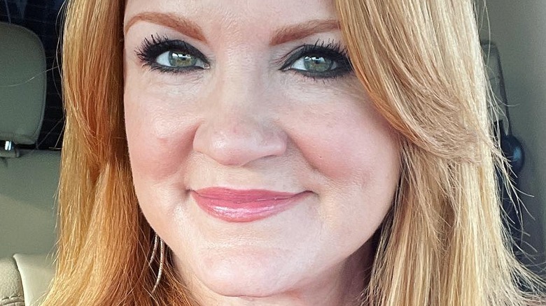 Ree Drummond smiling in car selfie