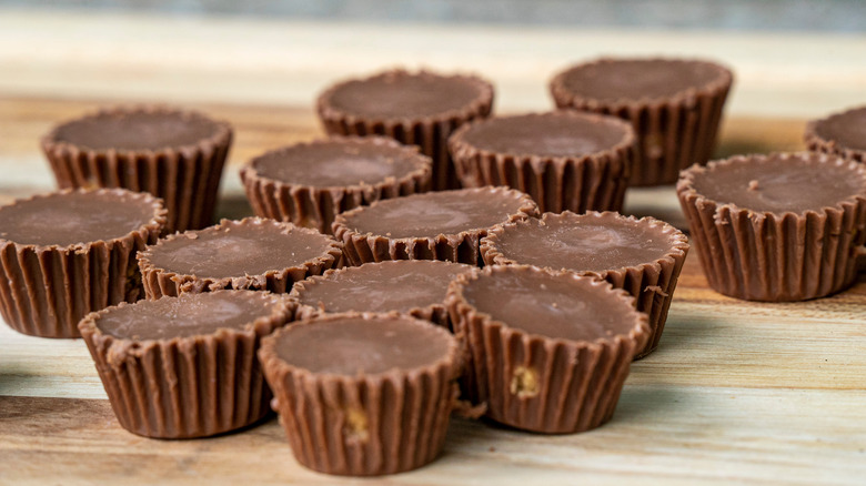 Peanut butter cups