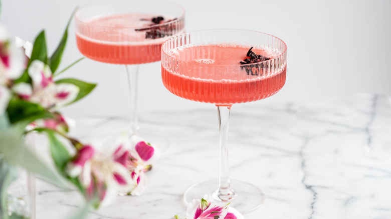 refreshing cosmopolitans in glasses