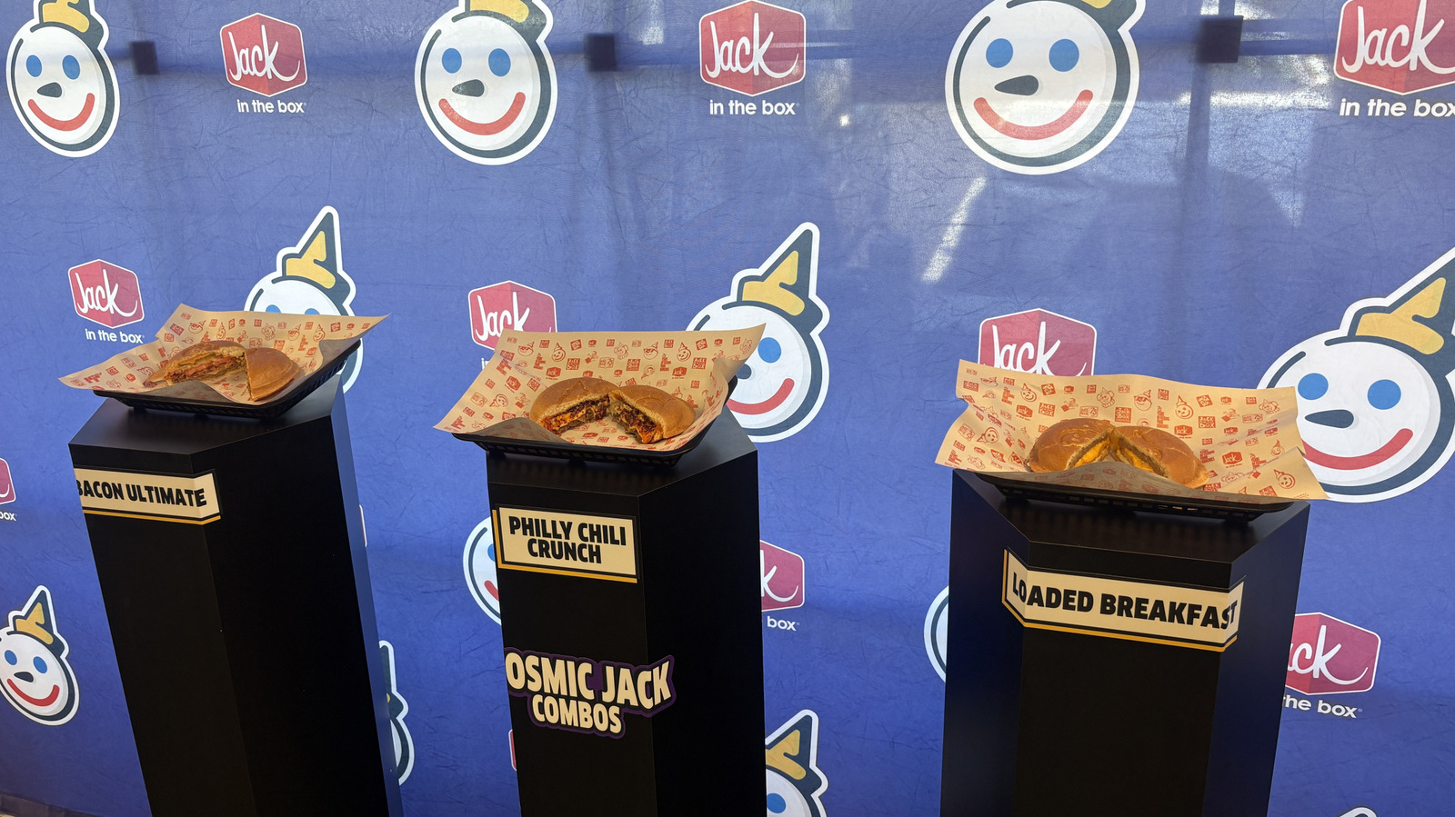 <a href="https://www.mashed.com/2239941/jack-in-the-box-cosmic-burgers-review/" target="_blank">Review: Jack In The Box’s Cosmic Menu Isn’t Quite Out Of This World, But It Should Be In Your Orbit</a>