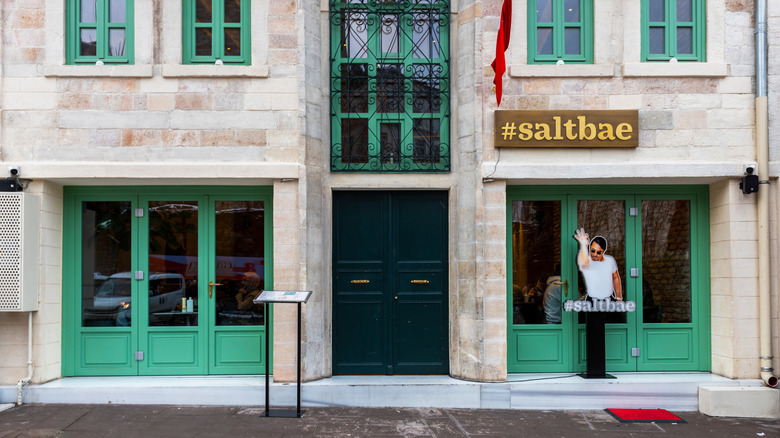 The facade of a Salt Bae Burger in Turkey