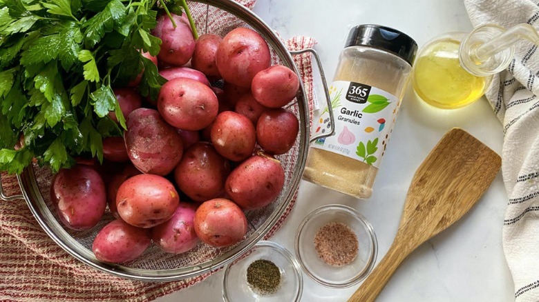 ingredients for roasted red potatoes