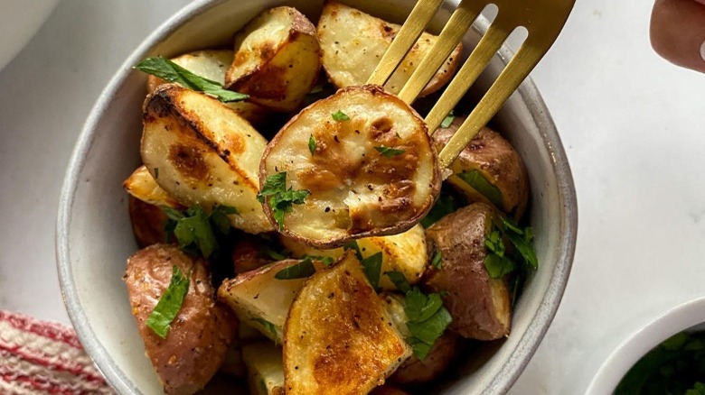roasted red potatoes with parsley