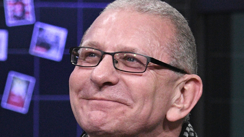 Robert Irvine wearing glasses