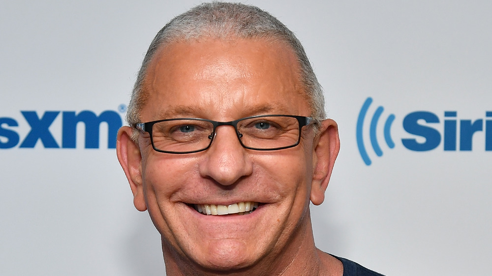 Robert Irvine in glasses