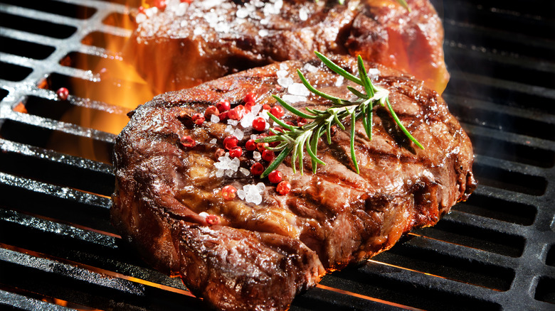 steak grilling 