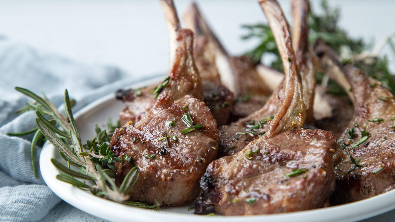 RosemaryGrilled Lamb Chops Recipe