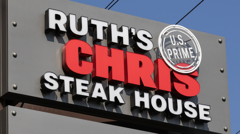 ruths chris exterior sign
