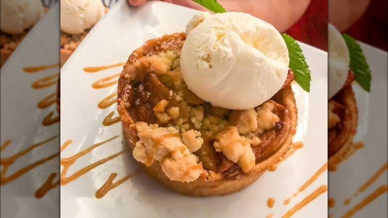 Ruth's Chris apple crumb tart