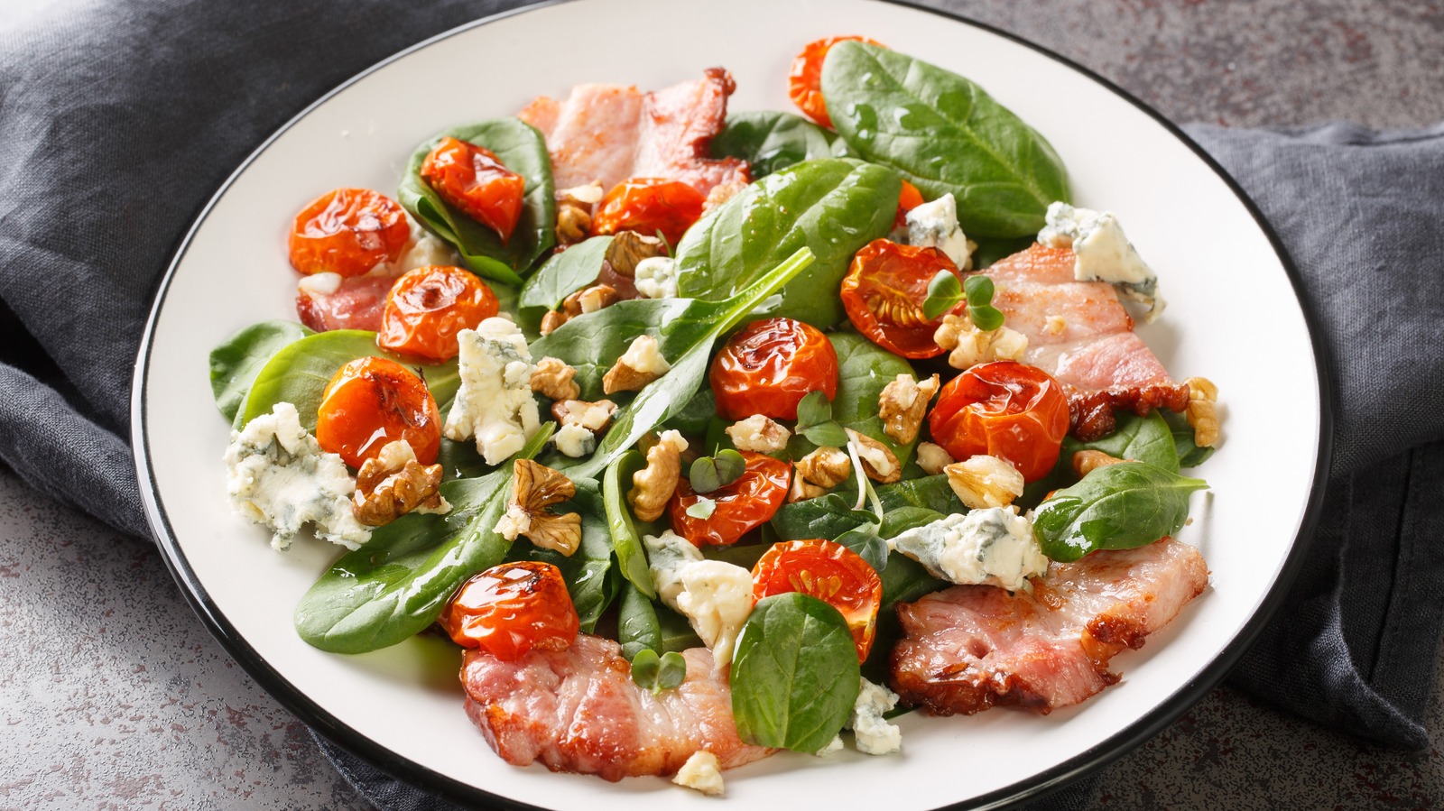 Salade Composee Is The Parisian Dish That Keeps Leafy Greens Nicely Neat