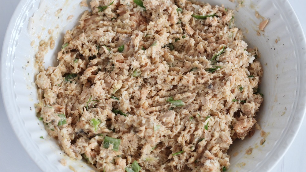 salmon patties ingredients mashed together