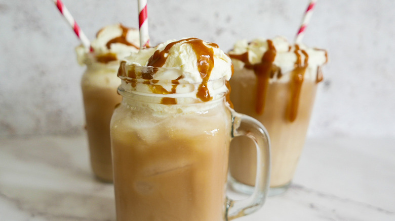 caramel iced coffees in jars