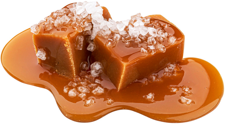 Salted caramel cubes and sauce