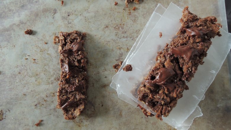 genius kitchen chocolate granola bar