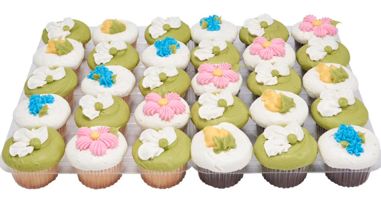 The Sam's Club pack of 30 Member's Mark Blooming Flowers cupcakes