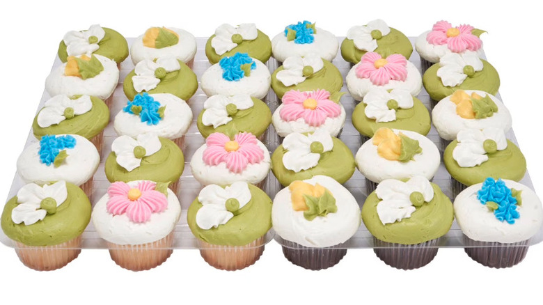 The Sam's Club pack of 30 Member's Mark Blooming Flowers cupcakes