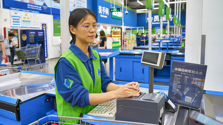Sam's Club employee