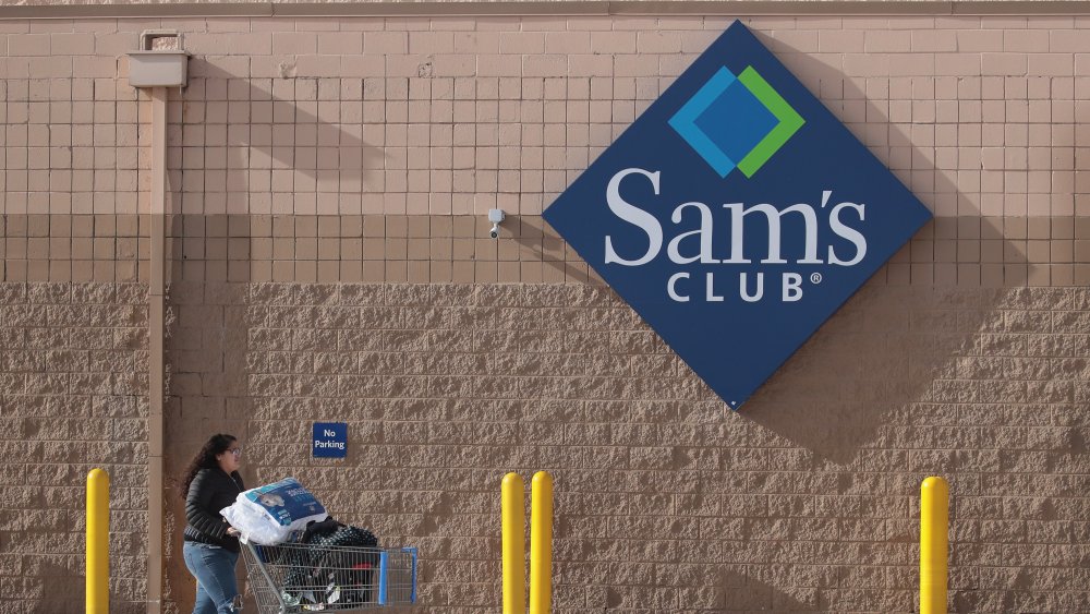 Sam's Club outdoor signage