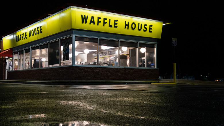 waffle house restaurant at night