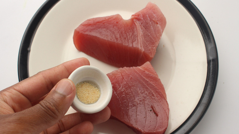 seasonings and raw tuna