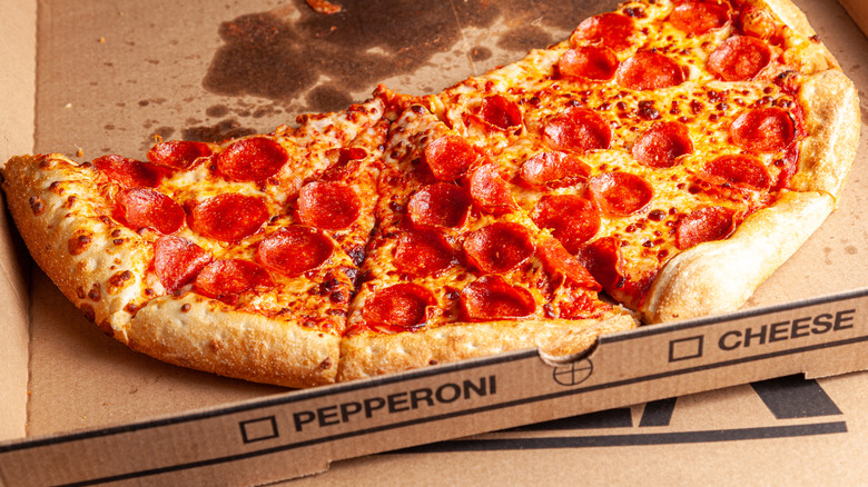 Costco food court pepperoni pizza 