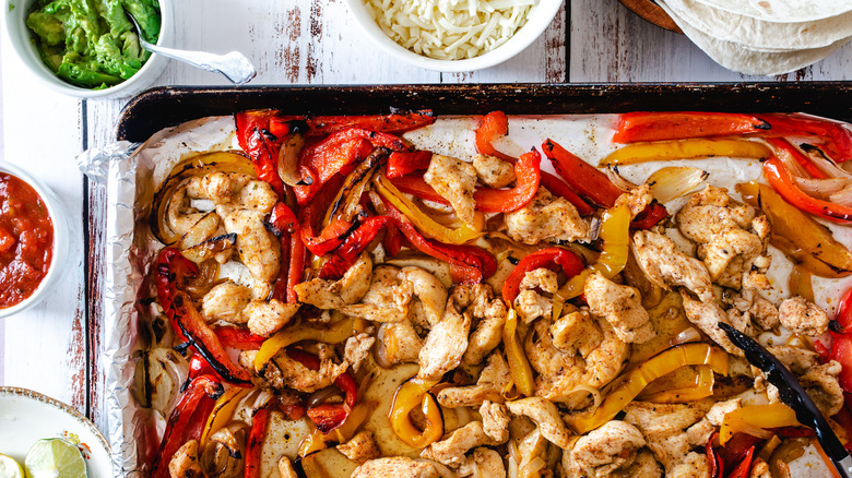 sheet pan chicken fajitas dinner